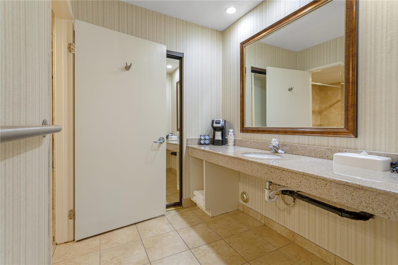 Best Western Plus Big America - photo 39