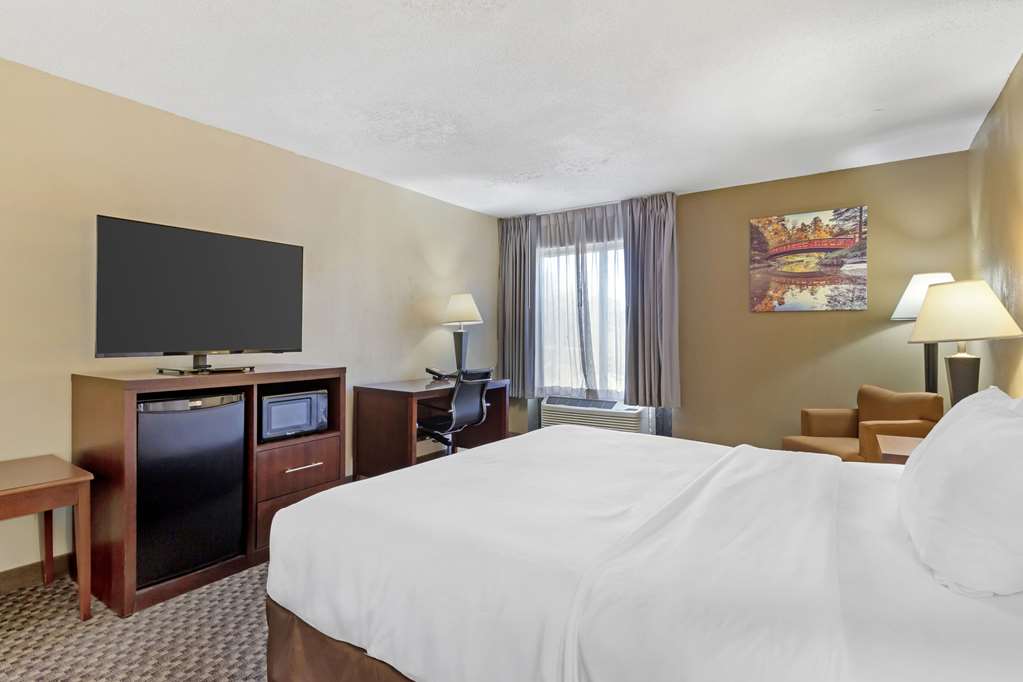 Clarion Pointe North Carolina - photo 5