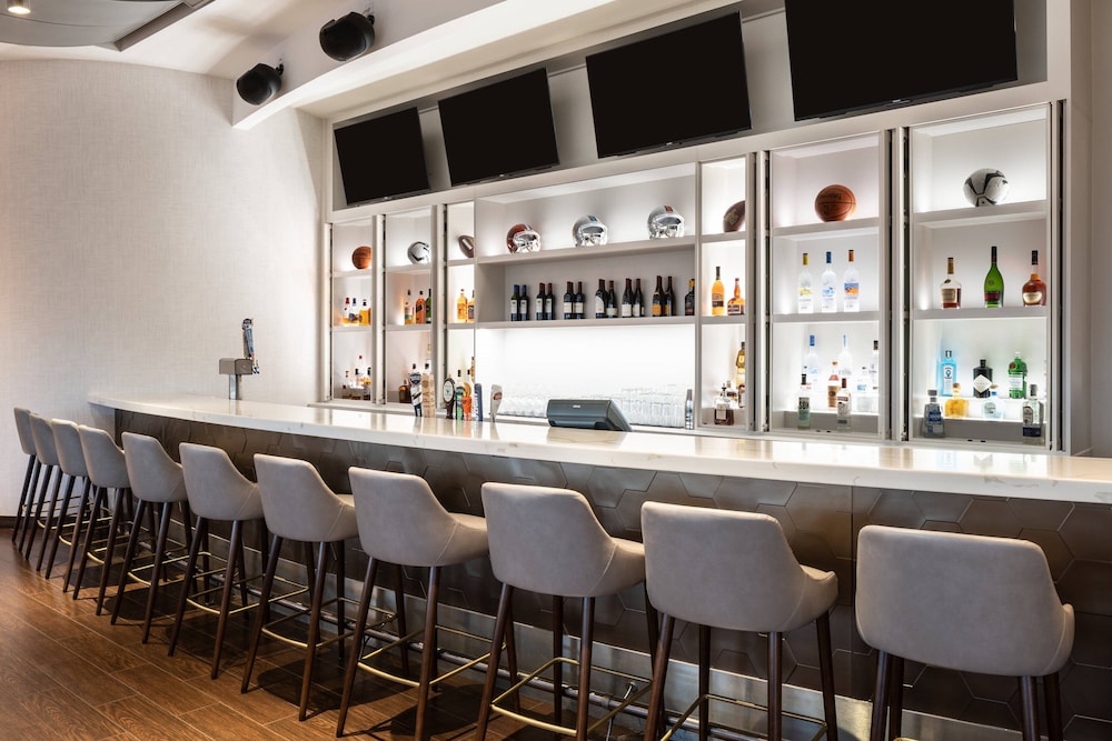 Courtyard by Marriott Miami Airport - photo 31