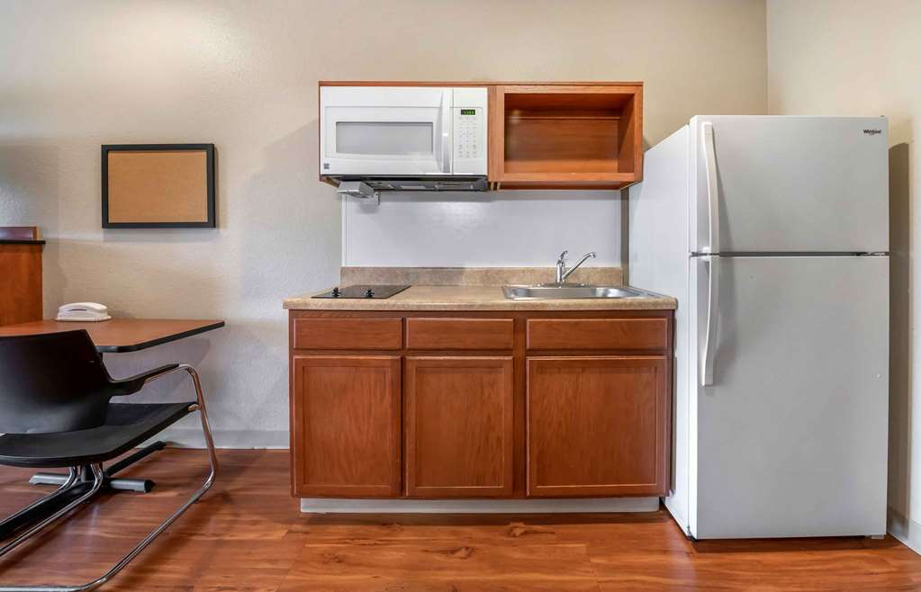 Extended Stay America Select Suites Lake Worth - photo 20
