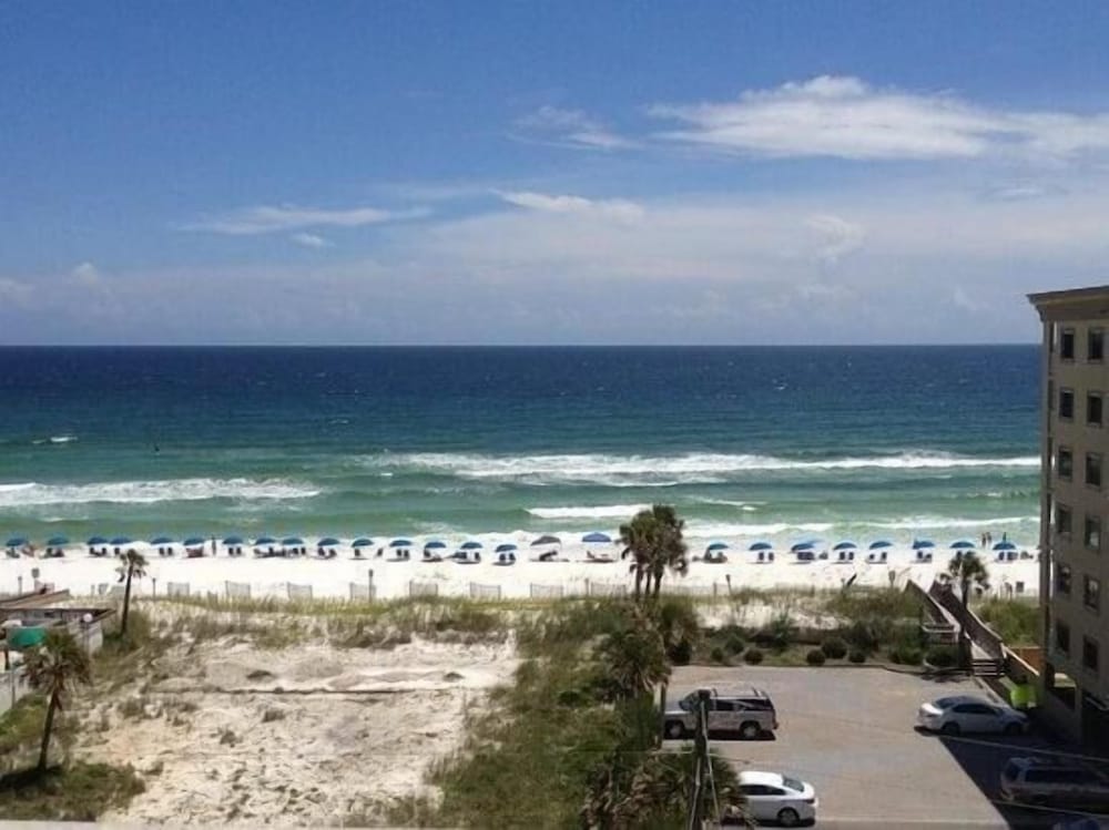 Sunset Bay - last minute hotel in Destin