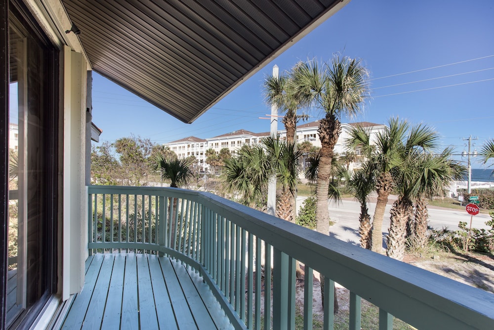 Coastal Tides — 4-Star Luxury Hotel in Melbourne Beach, United States