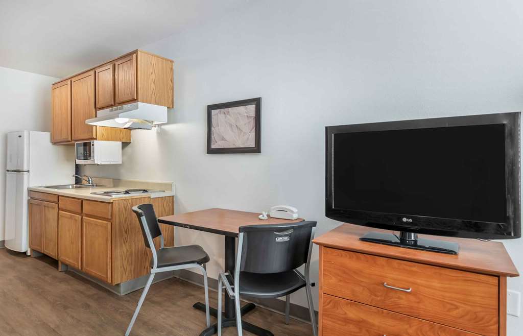WoodSpring Suites Austin Northwest - photo 26