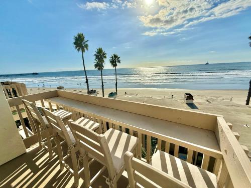 D313 Sea Blue in Oceanside, United States