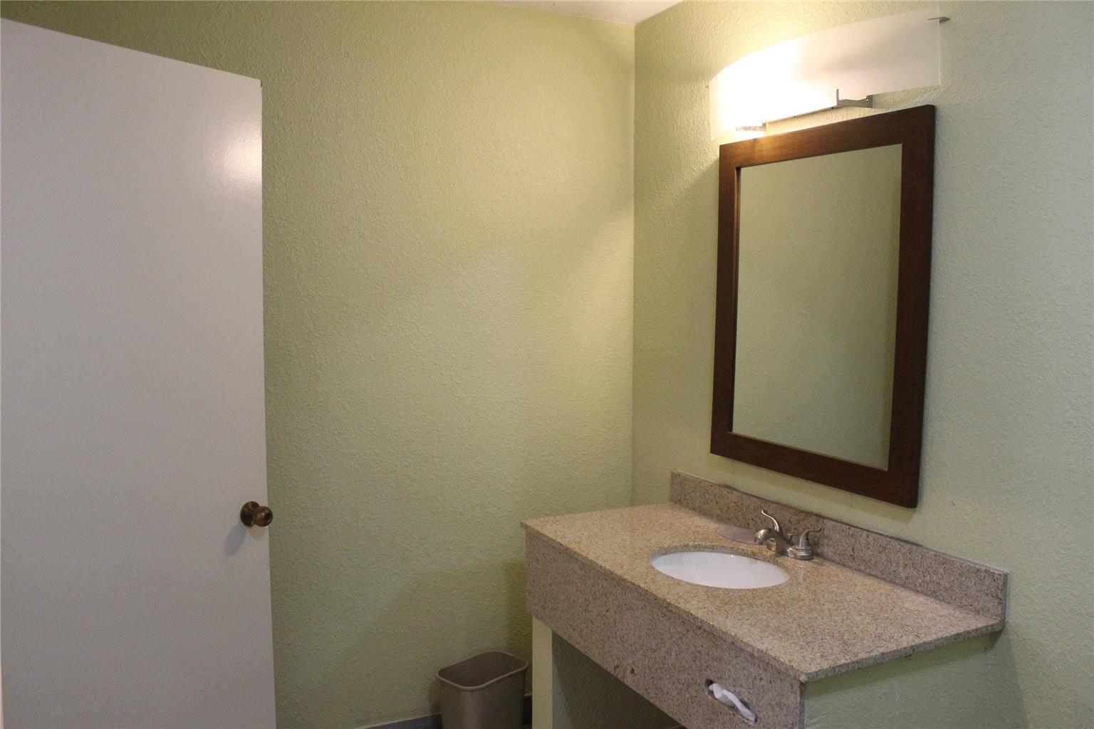 Quality Inn and Suites University Area - photo 39