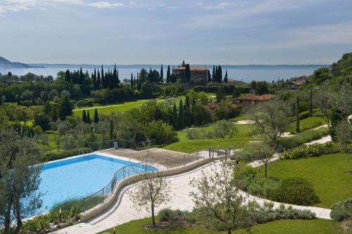 Appartamento Eagle Theater Home — 4-Star Luxury Hotel in Toscolano Maderno, Italy