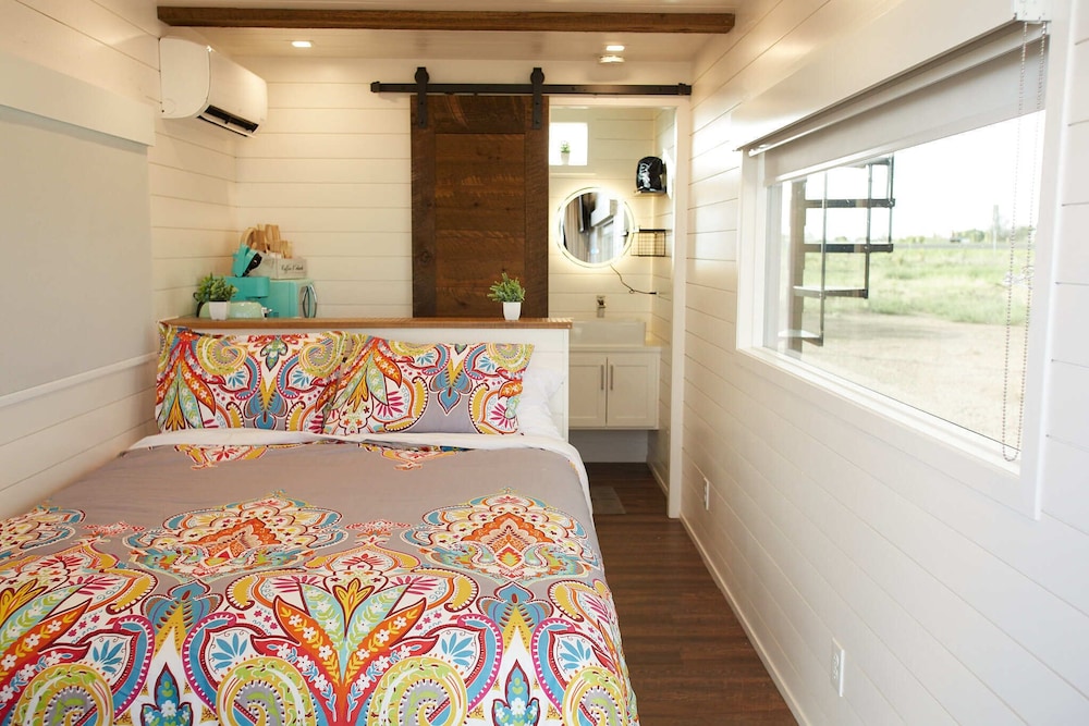 Glampinn Marfa - carbon neutral hotel in Marfa