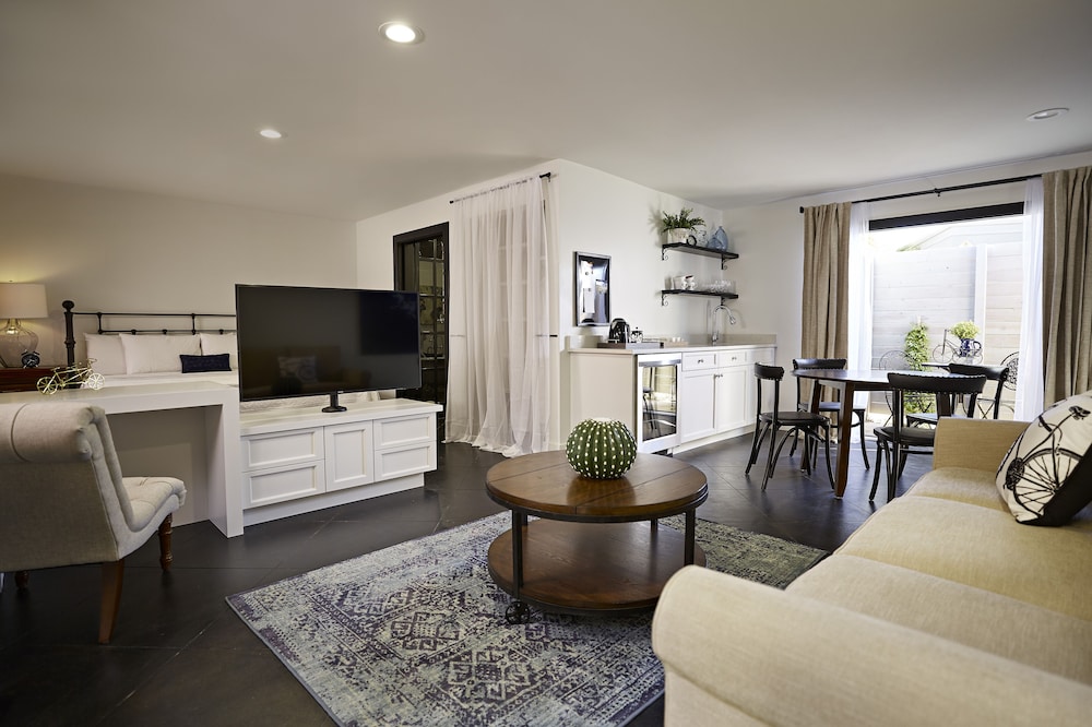 Bespoke Inn Scottsdale - photo 24