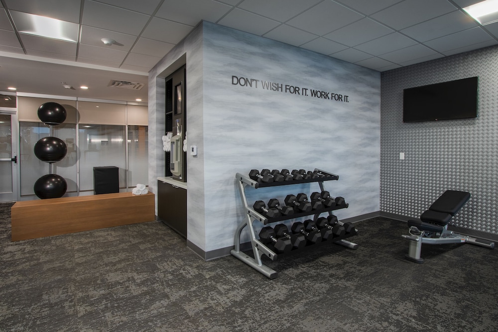 Fairfield Inn & Suites by Marriott Dallas Love Field - photo 18