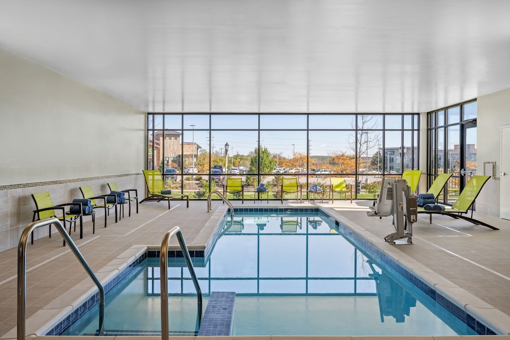 Springhill Suites By Marriott Menomonee Falls - photo 15