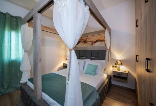7thheaven Luxury Aprts — 4-Star Luxury Hotel in Chania, Greece
