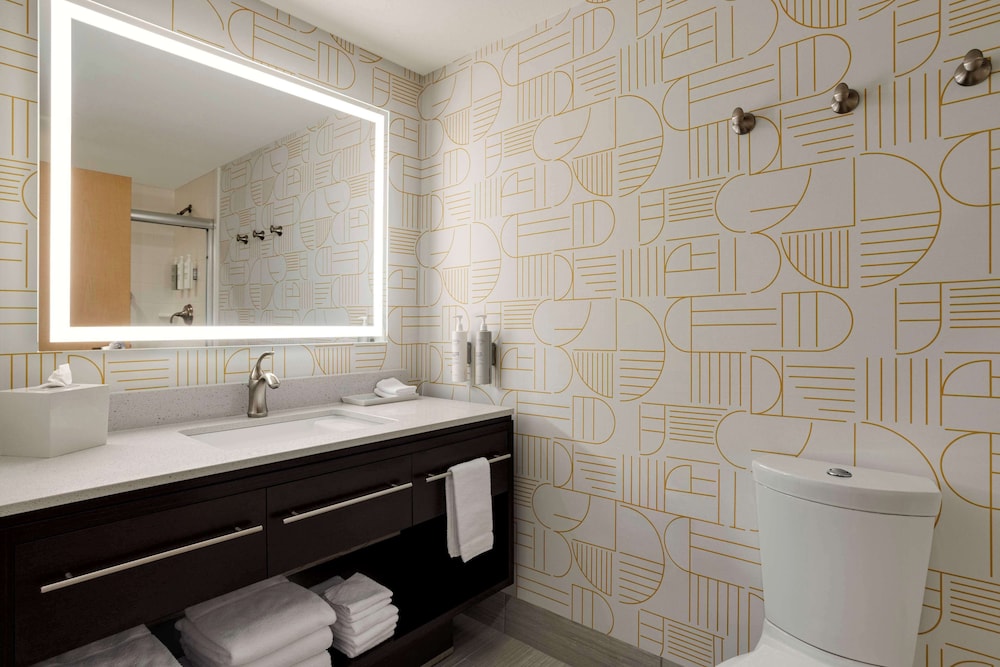 Home2 Suites by Hilton Austin North Near the Domain - photo 22