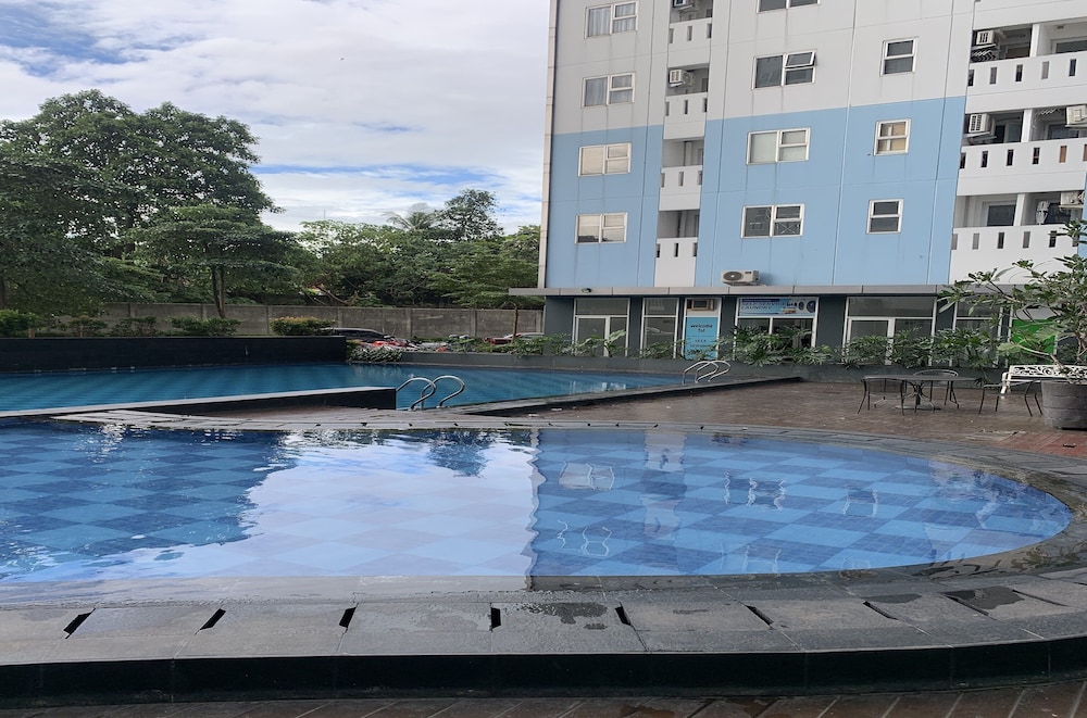 Collection O 93700 Aurora Rooms @ Urbantown Serpong in South Tangerang, Indonesia