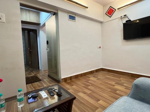 1bhk flat in Juhu