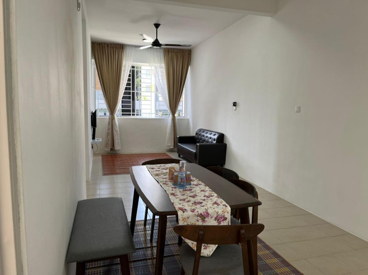 OrchidVilla Homestay at Southville Apartment — 4-Star Luxury Hotel in Tawau, Malaysia