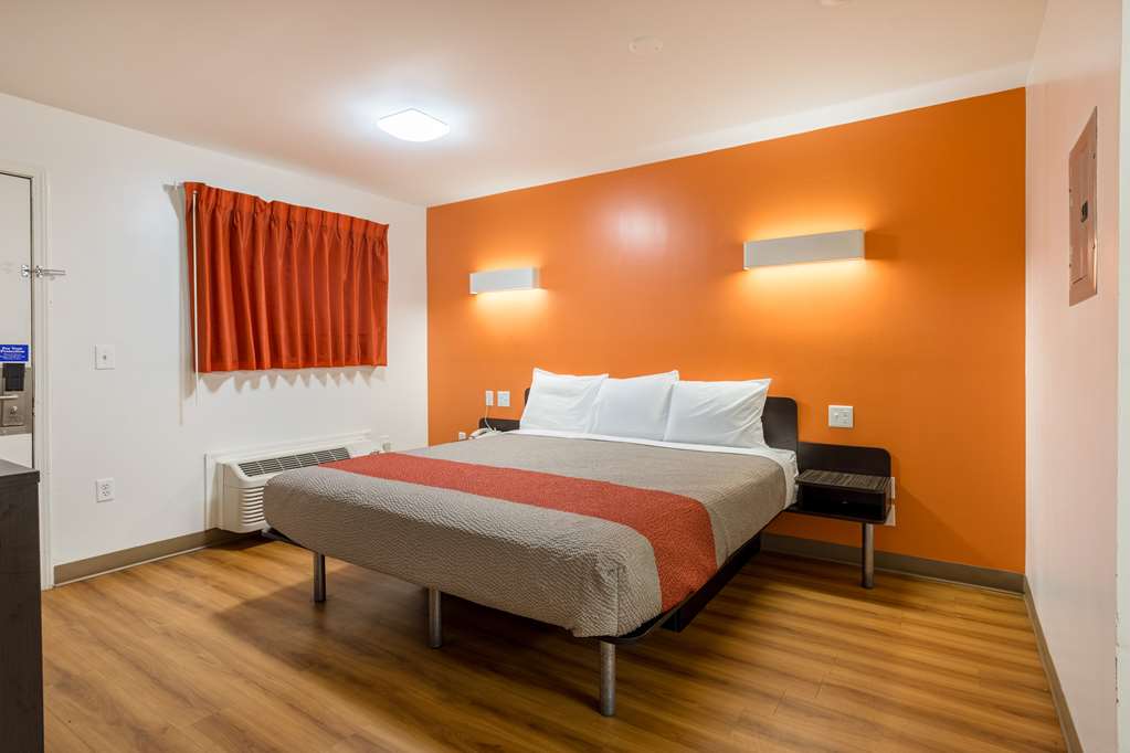 Motel 6 Greenville SC - photo 10