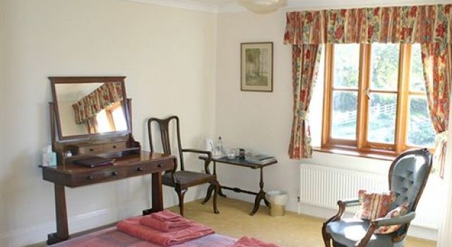 Strete Ralegh Farm B&B — 4-Star Luxury Hotel in Exeter, United Kingdom