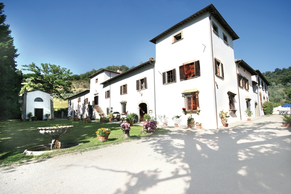 Villa Grassina — 4-Star Luxury Hotel in Pelago, Italy