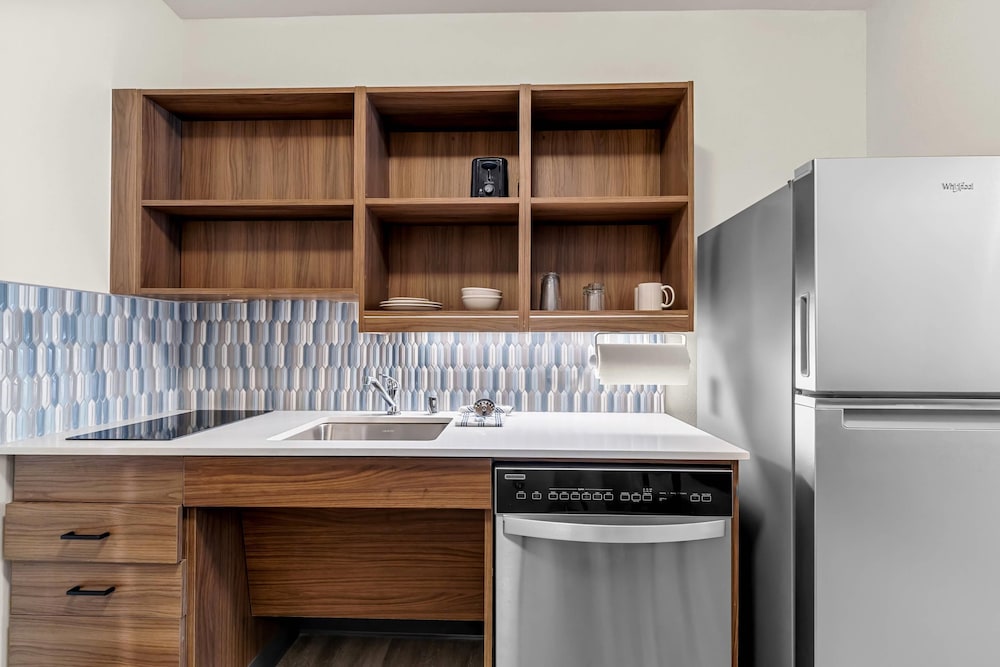 Everhome Suites Temecula - photo 41