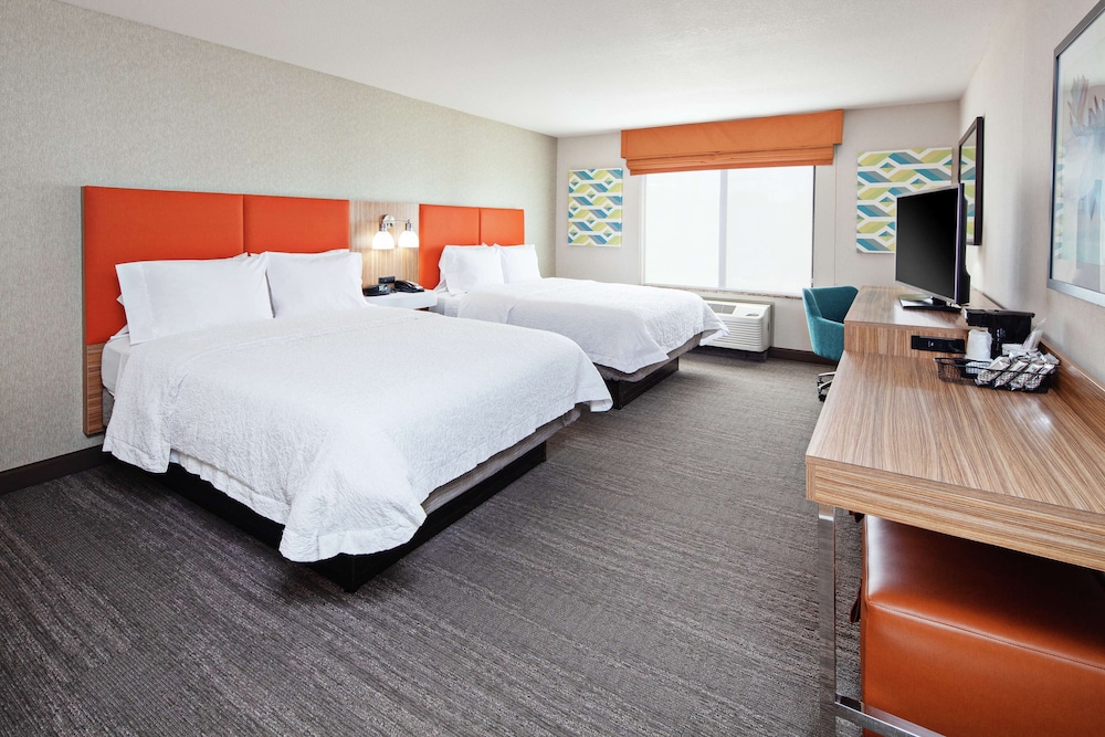 Hampton Inn & Suites Chino Hills - photo 11