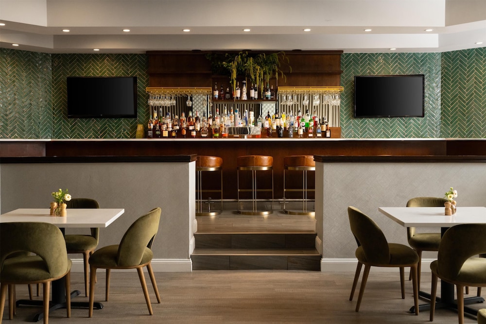 DoubleTree by Hilton Fairfield Hotel & Suites - photo 50