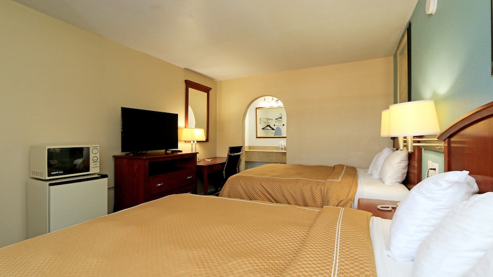 Econo Lodge Austin South - photo 9