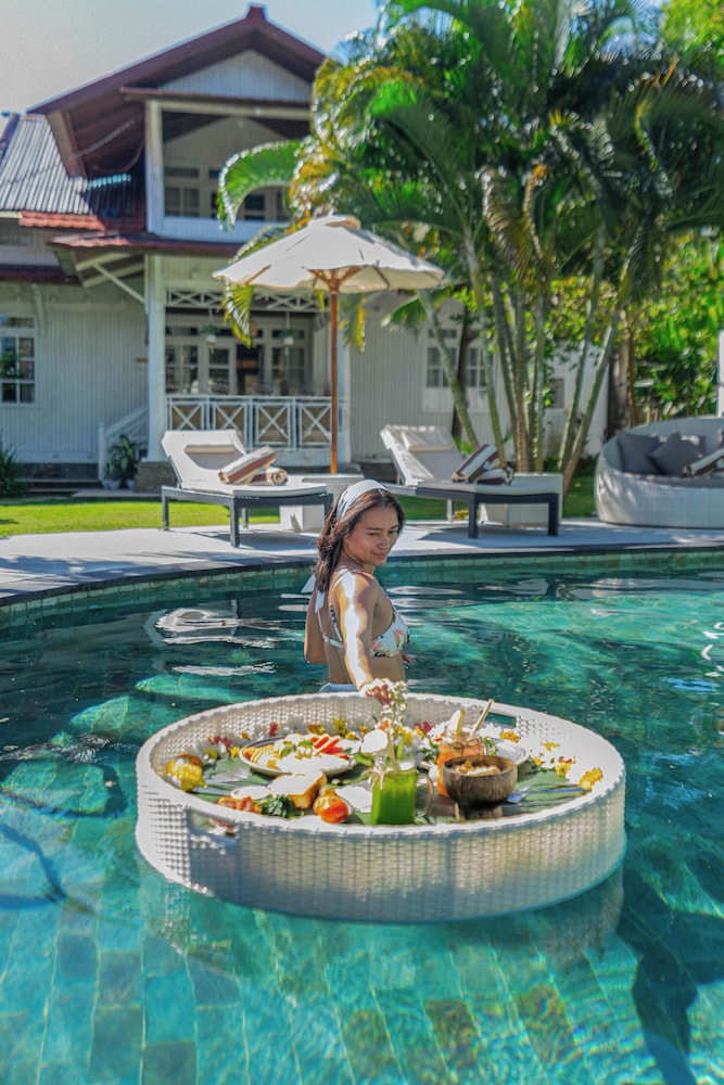 Villa Burung in Kashantee Village — 4-Star Luxury Hotel in Seminyak, Indonesia