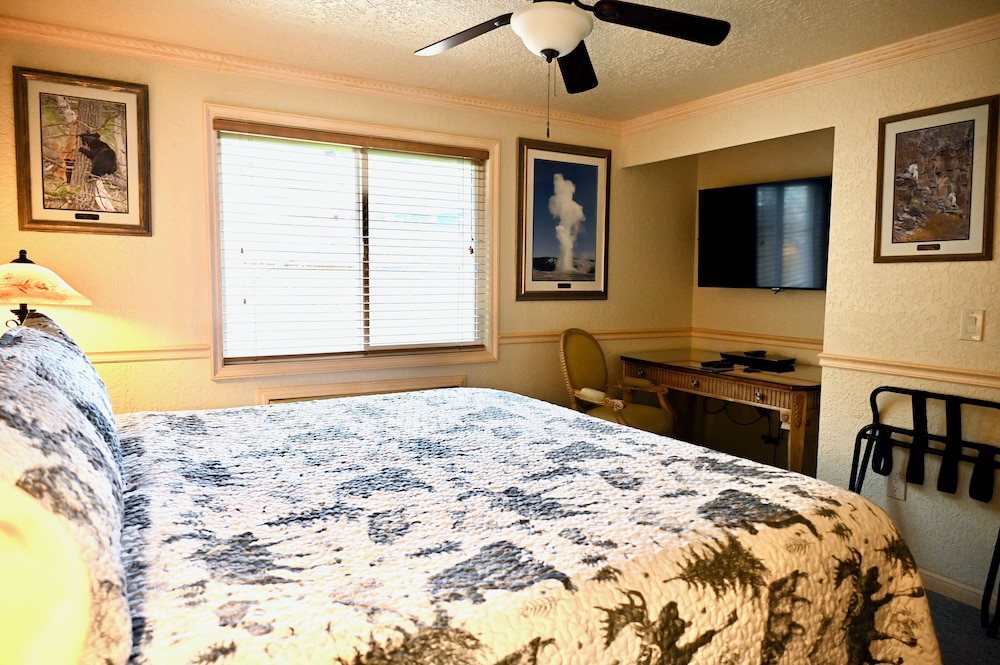 Yellowstone Gateway Inn - photo 26