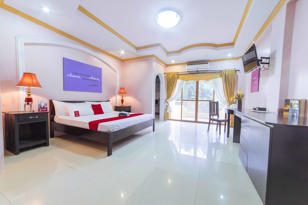 RedDoorz @ Tolentino East Road Tagaytay in Tagaytay, Philippines