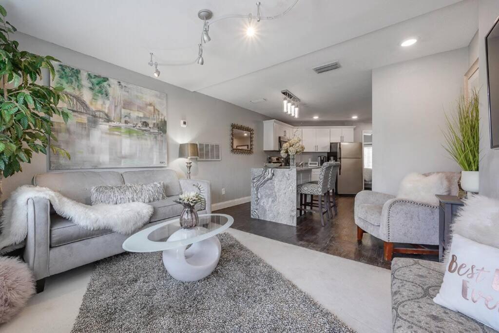 Chic pad in center of Seminole Heights 322 — 4-Star Luxury Hotel in Tampa, United States