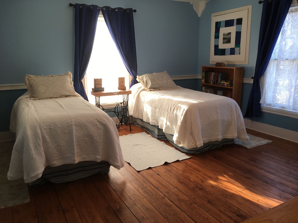 The Nightfall Inn - photo 6
