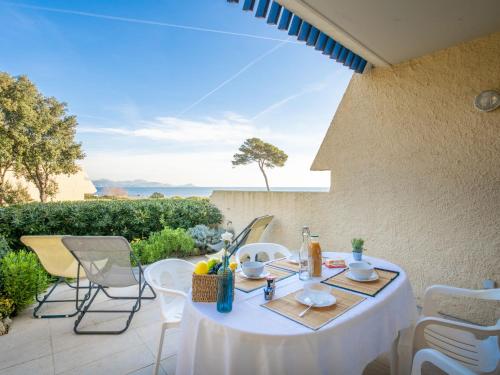 Les Louvans 10133 in Frejus, France