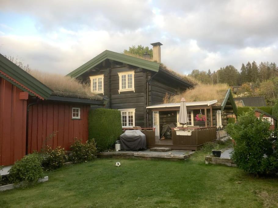 Tømmerhus nær Tusenfryd utenfor Oslo. — hotel in As
