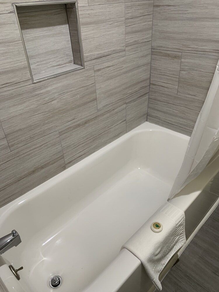 Pacific Inn Anaheim - photo 11