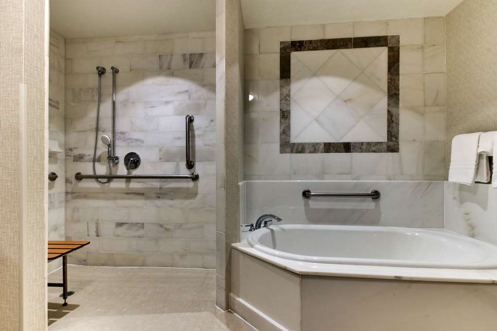 Drury Plaza Hotel Richmond - photo 40