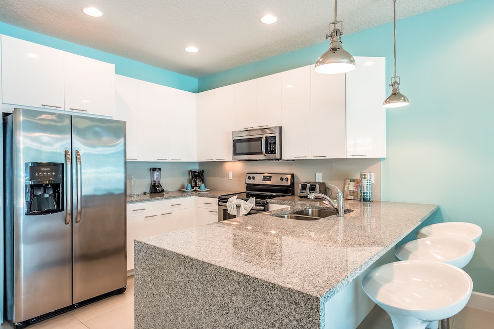 Serenity by VHC Hospitality - photo 9