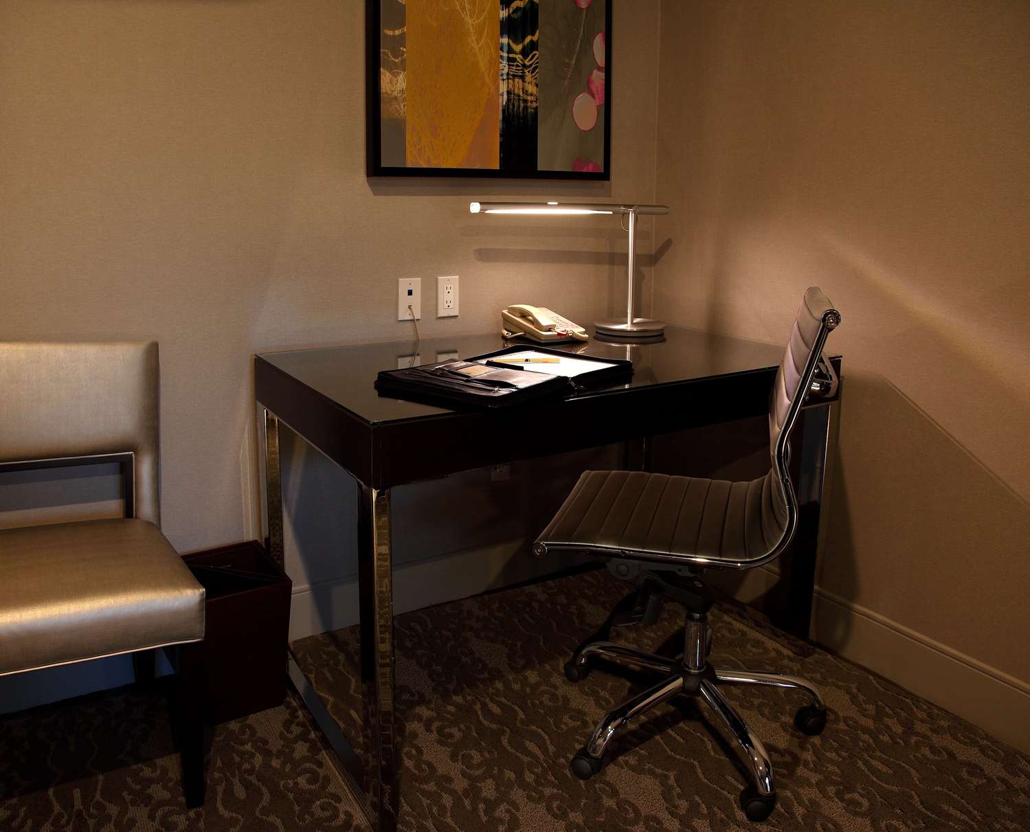 DoubleTree by Hilton Claremont - photo 36
