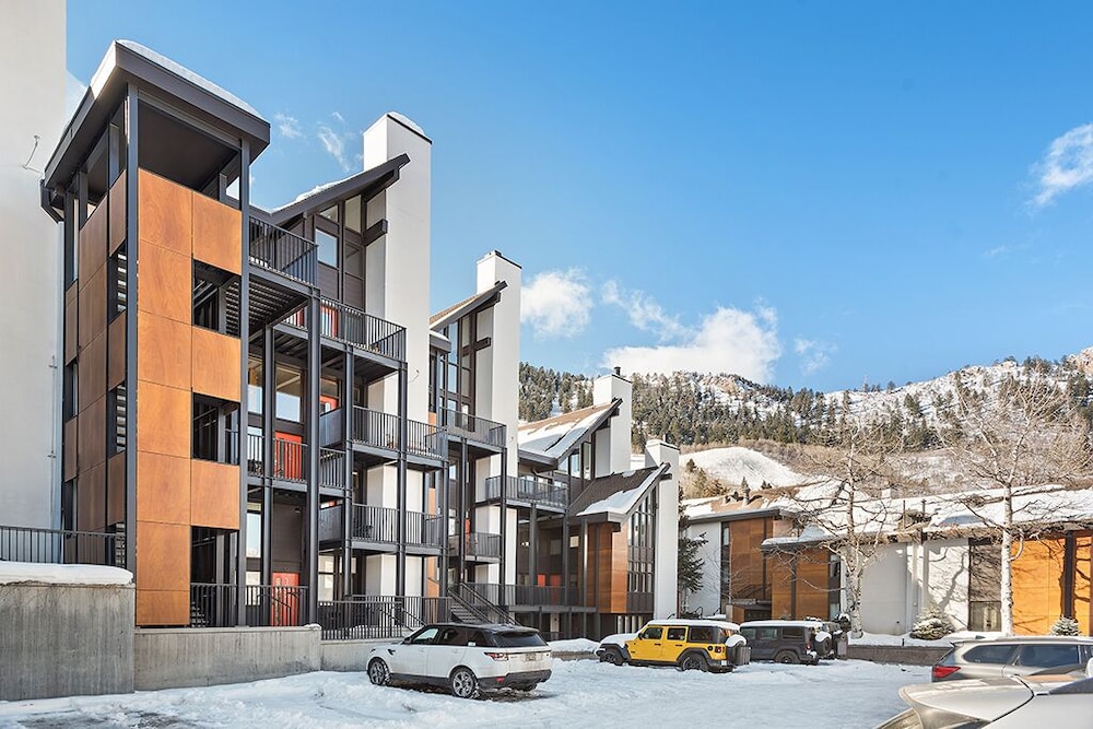 The St. Regis Aspen Resort - photo 73