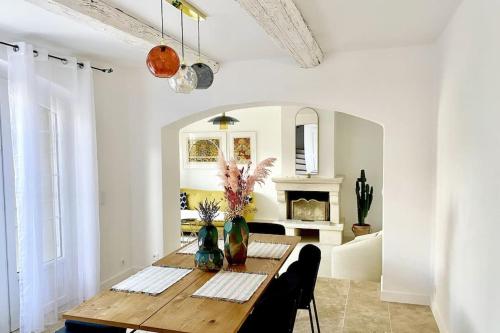 Les Terrasses Des Antiques in Saint-Remy-De-Provence, France