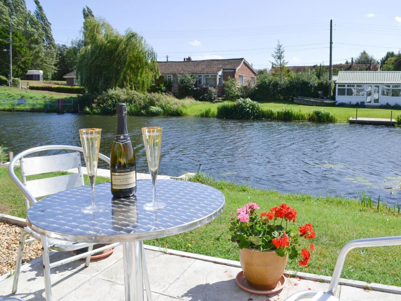 Reflections - carbon neutral hotel in Spalding