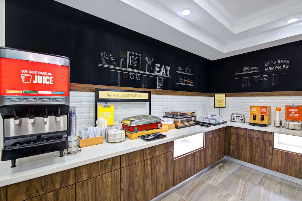 Hampton Inn & Suites Nacogdoches - photo 43