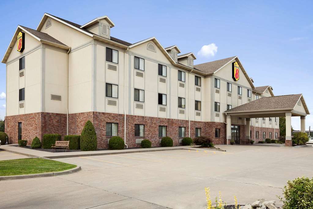 Super 8 by Wyndham Perryville - photo 2