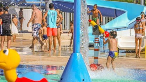 Le Mobilhome De Maelya in Saint-Cyprien, France