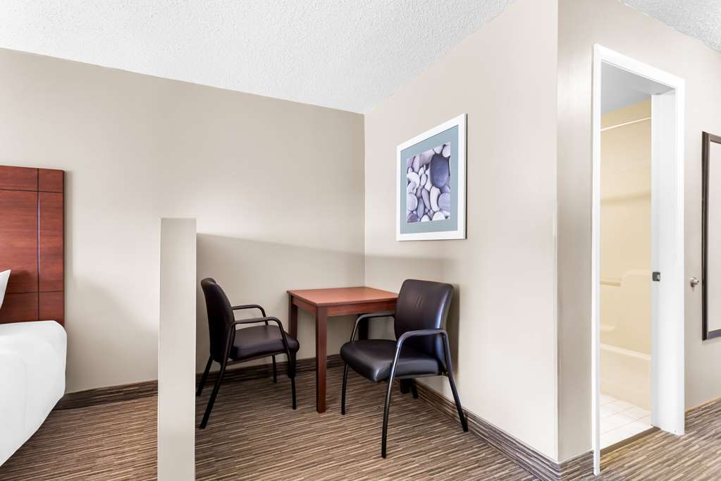 Quality Inn & Suites Gorham Riverside - photo 35