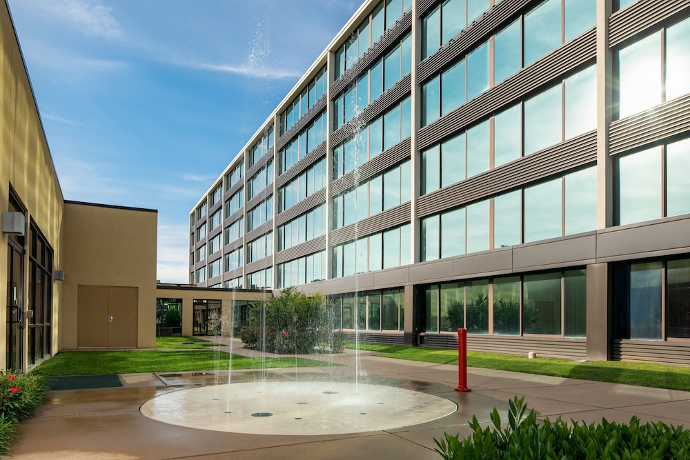 Holiday Inn Hotel & Suites Charleston West by IHG - photo 42