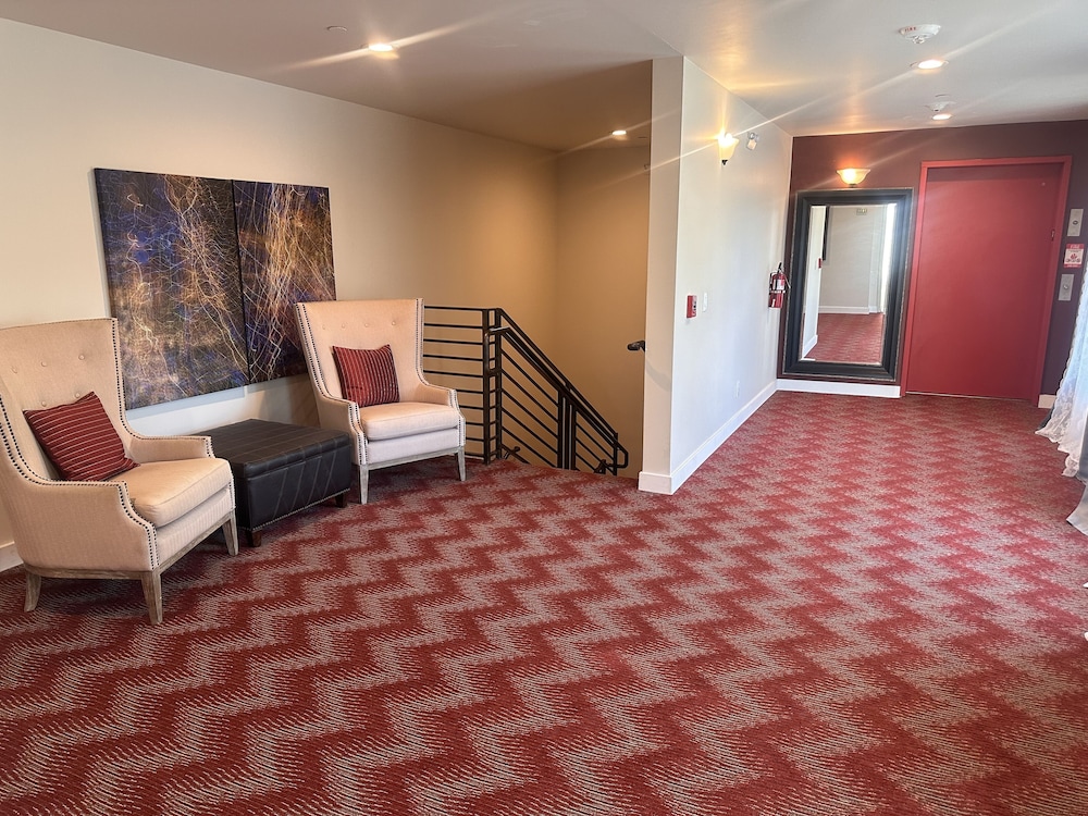 Lakeview Hotel - photo 11