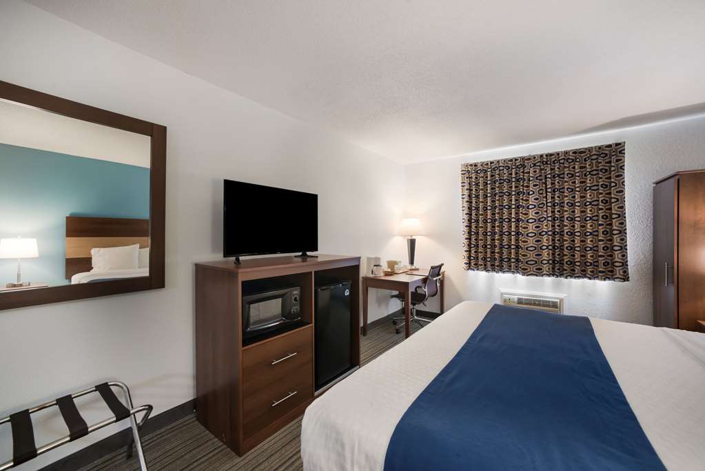 Ramada by Wyndham Effingham - photo 8