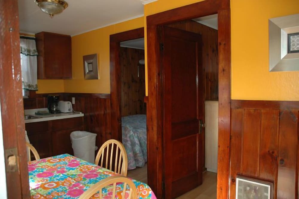 Channel Watefront Cottages - photo 53