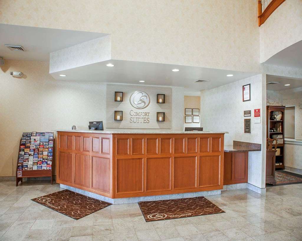 Comfort Suites West Warwick Providence - photo 8