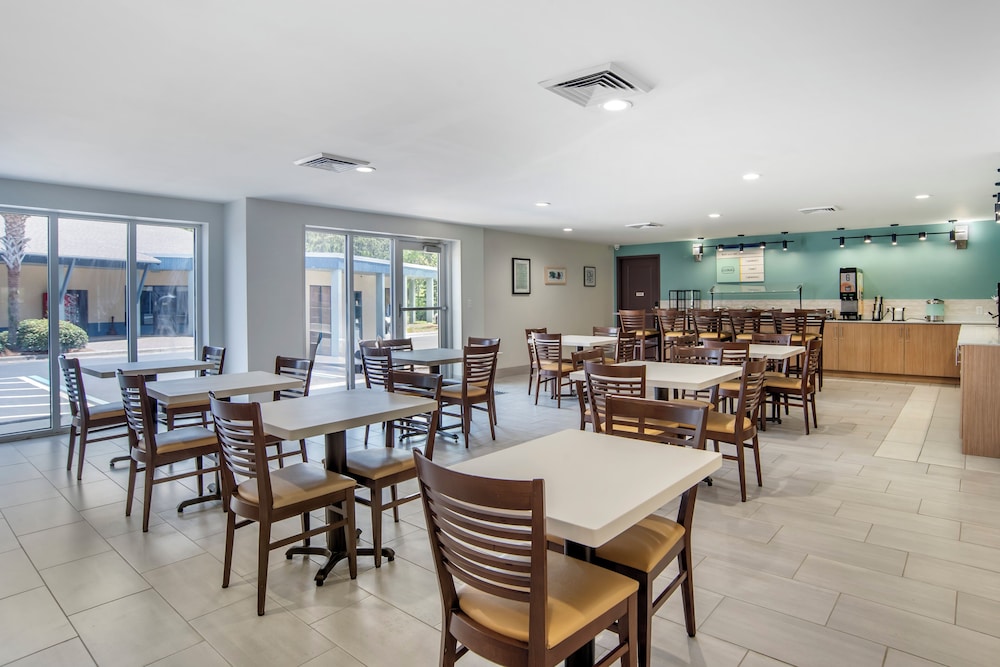 Garner Hotel Panama City Beach Northeast by IHG - photo 22